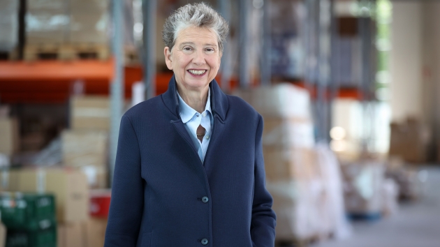 Wie Unternehmen profitieren, wenn sie Produkte spenden, statt zu vernichten - Innatura-Mitgründerin und Geschäfsführerin Dr. Juliane Kronen war zuvor Partnerin der Boston Consulting Group - Quelle: Martina Goyert